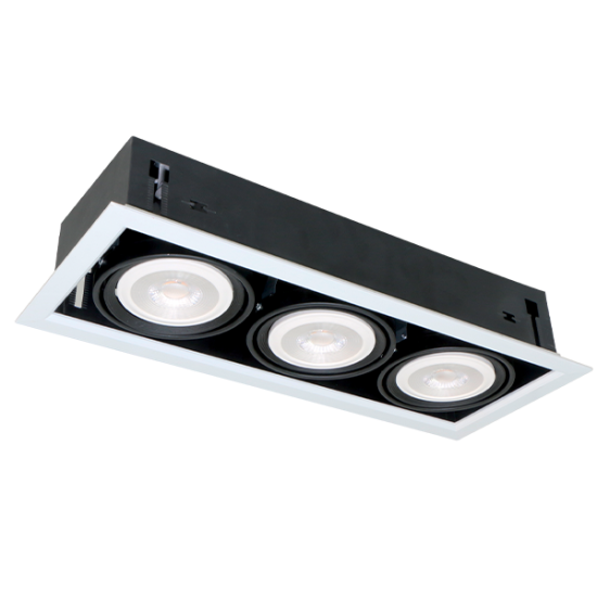 QUAD312 LED ACCENT FIXTURE 3X15W 2700K WHITE